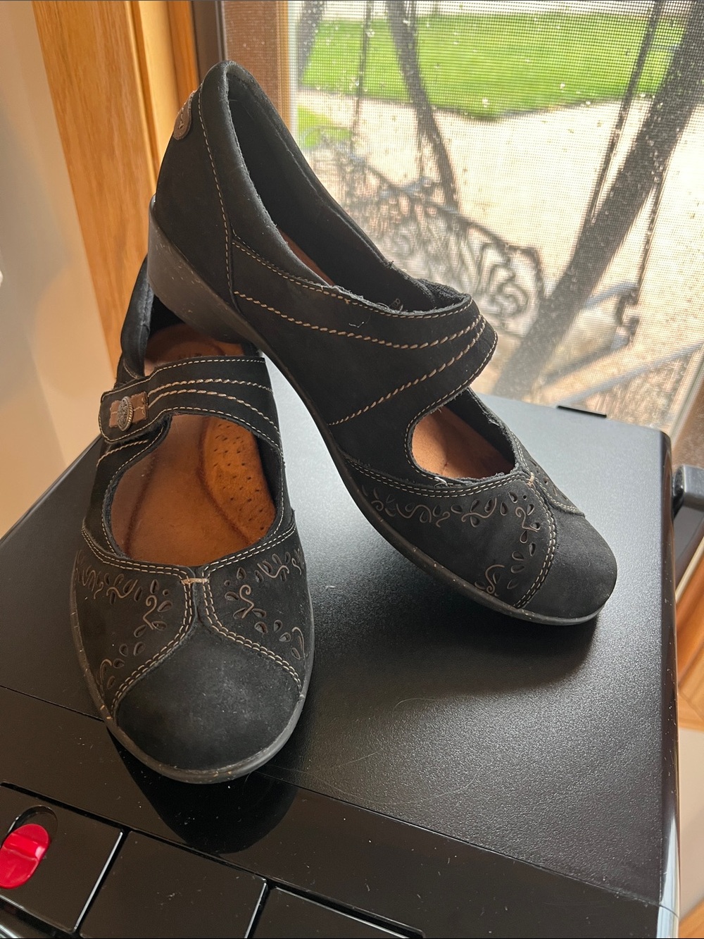 Rockport - Black Suede Mary Jane Low Heels with Contrast Stitching - 8M